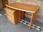 Mooi masief bureau in douglas hout, met rollend kastje., Ophalen, Gebruikt, Bureau
