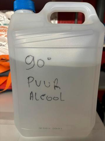 Ongeveer 4 liter pure  alcohol 90%
