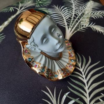 RG Oggetti Capodimonte & Limoges boy clown beschikbaar voor biedingen