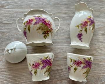 Thee-/koffieset van porselein, jaren 20 beschikbaar voor biedingen