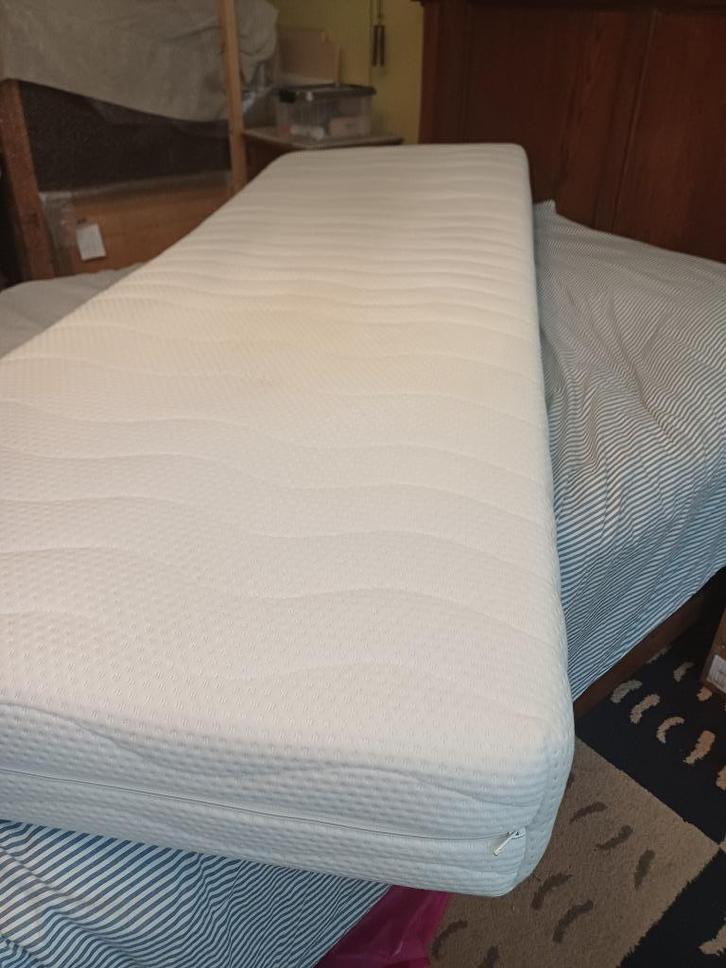Degelijke eénpersoonsmatras, Huis en Inrichting, Slaapkamer | Matrassen en Bedbodems, Matras, Ophalen