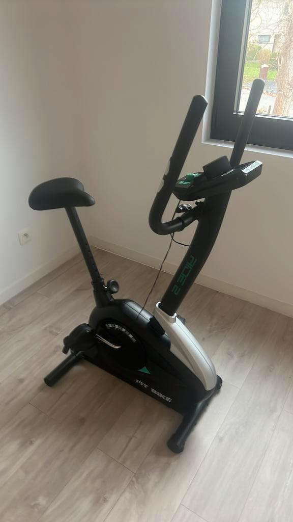 GRATIS hometrainer perfect werkend, Sport en Fitness, Fitnessapparatuur, Zo goed als nieuw, Hometrainer, Ophalen