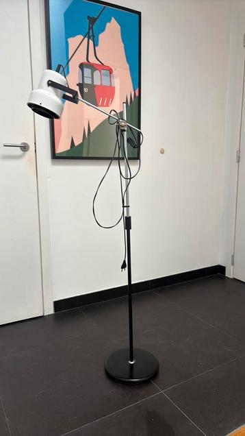 Spage age design lamp beschikbaar voor biedingen