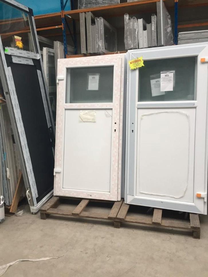 Porte en pvc blanc ou anthracite poignée comprise, Bricolage & Construction, Châssis & Portes coulissantes, Neuf, Enlèvement ou Envoi