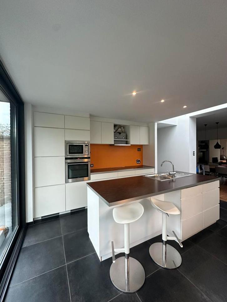 KVIK KEUKEN + 6 ELECTRO + GEDEMONTEERD, Huis en Inrichting, Keuken | Complete keukens, Zo goed als nieuw, Wit, Greeploos, Ophalen