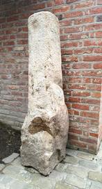 Oude grenspaal stootpaal arduin natuursteen, Enlèvement