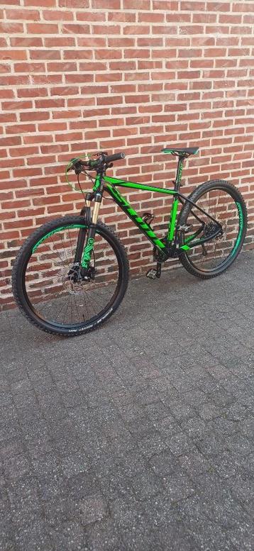 Scott scale 750 mountainbike ( maat medium), Enlèvement, Utilisé