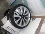 Tesla Wielen en banden voor de winter, Auto-onderdelen, Banden en Velgen, Ophalen, Gebruikt, Winterbanden, 235 mm