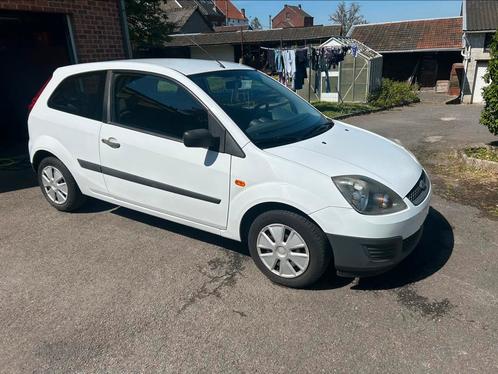 Ford Fiesta 1.4 tdci de 2008 à vendre, Auto's, Ford, Particulier, Fiësta, Airbags, Bluetooth, Isofix, Radio, USB, Diesel, Euro 4
