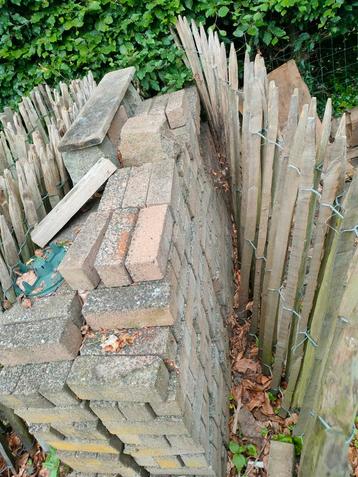 Betonnen klinkers 21x7x8cm GRATIS beschikbaar voor biedingen