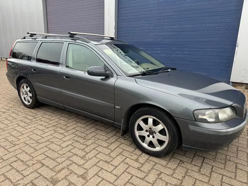 Volvo V70 V70 (bj 2003, automaat), Auto's, Volvo, Bedrijf, Te koop, V70, Lederen bekleding, Diesel, Break, 5 deurs, Automaat, Zilver of Grijs