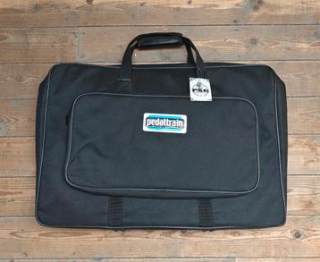 Pedaltrain 3 met softcase en gratis power supply. beschikbaar voor biedingen
