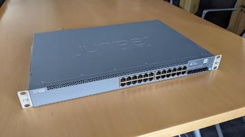 Juniper EX2300-24P switch met PoE+  disponible aux enchères