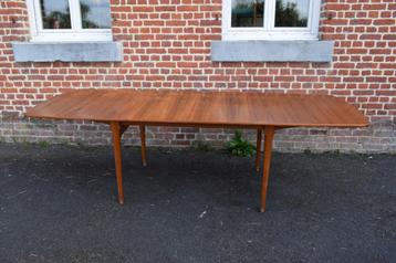 Fristho tafel beschikbaar voor biedingen