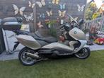 BMW 650 GT  8000 km 2013, nieuwe banden prijs 4900€, Motoren, Handvatverwarming, Scooter, Particulier, 650 cc