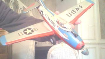 Avion vintage en tôle made in japan  beschikbaar voor biedingen