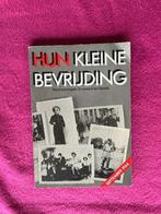Hun kleine bevrijding. Herinneringen in woord en beeld., Enlèvement ou Envoi, 20e siècle ou après, Utilisé, Johan De Roey