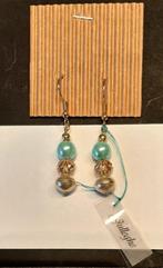 Te koop: Mooi geschenk: Leuke goudkleurige oorbellen., Ophalen, Overige materialen, Hangers, Nieuw
