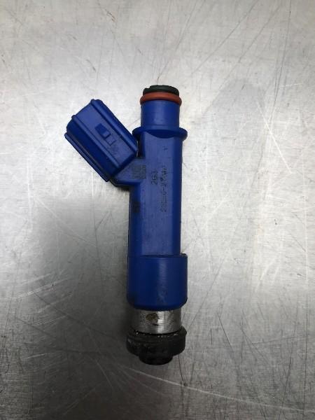 INJECTOR BRANDSTOF Toyota Yaris III (P13) (01-2010/09-2020), Auto-onderdelen, Brandstofsystemen, Toyota, Gebruikt