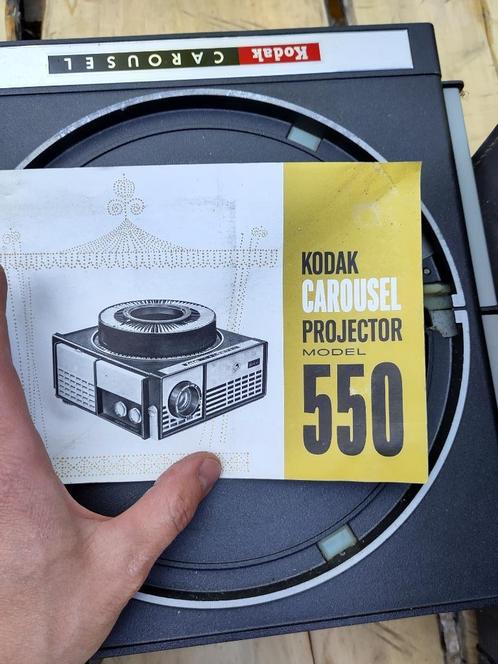 Kodak Carousel model 550, Verzamelen, Foto-apparatuur en Filmapparatuur, Projector, 1960 tot 1980, Ophalen