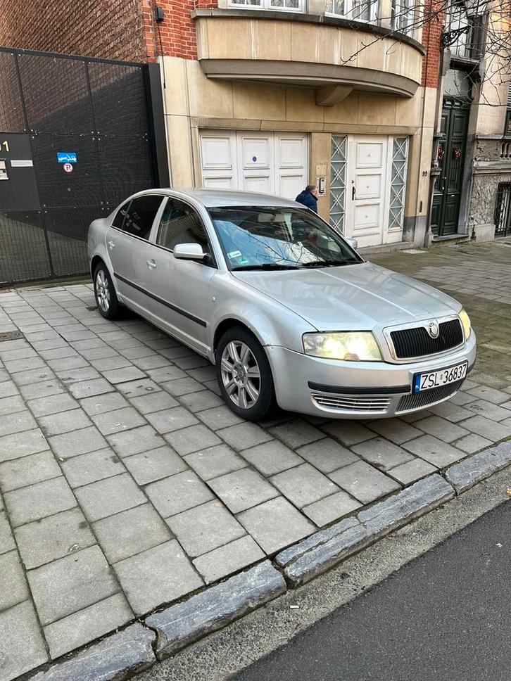Avec plaque asuurance papierValable Skoda superb 1.9tdi 2007, Autos, Skoda, Particulier, Superb, Diesel, Enlèvement