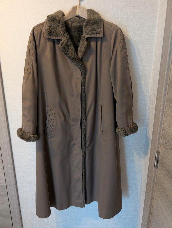 Diolen Jolipel trenchcoat met imitatiebontvoering, Vêtements | Femmes, Vestes | Hiver, Comme neuf, Taille 42/44 (L), Gris, Enlèvement ou Envoi