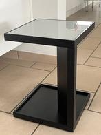Design Bijzettafel met glazen inlegplaat, Maison & Meubles, Tables | Tables d'appoint, Comme neuf, 45 à 60 cm, Bois, Design