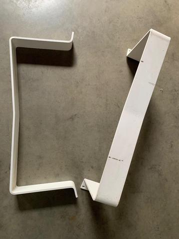 Aluminium poten t.b.v. bank of lage tafel beschikbaar voor biedingen