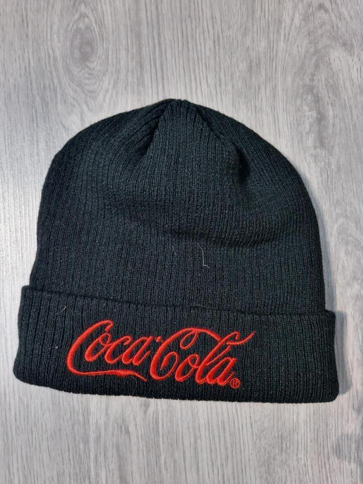 Coca-Cola zwarte en rode hoed, Verzamelen, Merken en Reclamevoorwerpen, Nieuw, Overige typen, Ophalen of Verzenden