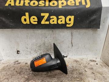 Buitenspiegel rechts van een Daewoo Kalos beschikbaar voor biedingen