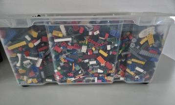 Lego allerlei (meer dan 11 kg ) beschikbaar voor biedingen