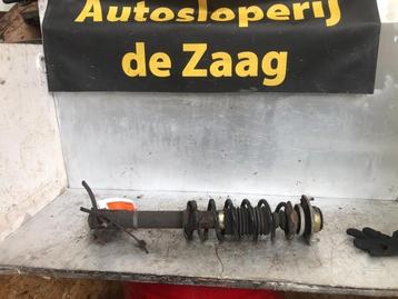 Schokdemperpoot rechts-voor van een Daihatsu Sirion beschikbaar voor biedingen