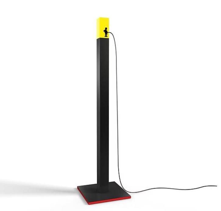 LAMPE.MANNEKEN - Verlichting van Nicolas Destino, Huis en Inrichting, Lampen | Vloerlampen, Nieuw, 150 tot 200 cm, Hout, Metaal