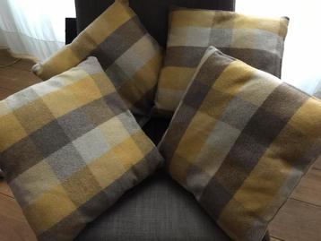 Pomax Set van 4 mooie kussens geruit ( kussen + kussenhoes ) beschikbaar voor biedingen