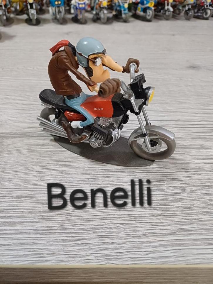 1 Joe en Bar Team Benelli-motorfiets, Verzamelen, Stripfiguren, Beeldje of Figuurtje, Overige figuren, Ophalen of Verzenden
