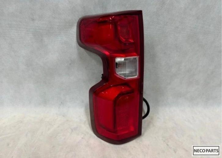 CHEVROLET SILVERADO ACHTERLICHT ORIGINEEL ALLES LEVERBAAR!!!, Auto-onderdelen, Verlichting, Chevrolet, Gebruikt, Ophalen of Verzenden