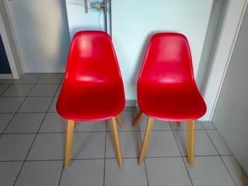 Chaises design scandinave beschikbaar voor biedingen