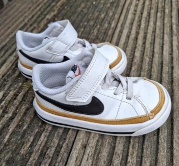 Nike babyschoen beschikbaar voor biedingen