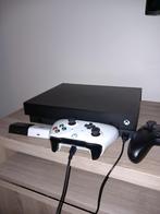 Xbox One X + 2 controllers, 2 games en 2 reservebatterijen, Consoles de jeu & Jeux vidéo, Consoles de jeu | Xbox One, Comme neuf