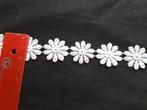 galon - ruban de fleur blanche 24 mm G2493 G2492, Hobby & Loisirs créatifs, Couture & Fournitures, Enlèvement ou Envoi, Neuf