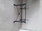 Bijzettafeltje 60cm vierkant glas op groen smeedijzer frame, Huis en Inrichting, Ophalen, Minder dan 45 cm, Vierkant, 55 tot 75 cm