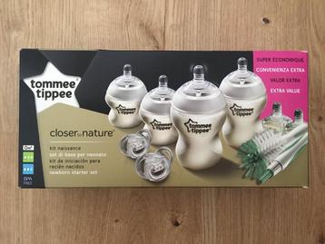 TOMMEE TIPPEE, nieuwe starters set met flesjes e.a.  beschikbaar voor biedingen