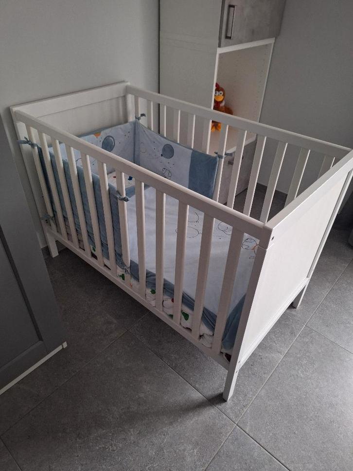 Babybedje met alle toebehoren, Kinderen en Baby's, Kinderkamer | Bedden, Zo goed als nieuw, Minder dan 140 cm, Minder dan 70 cm