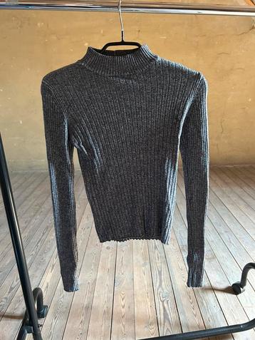 Truitje Bershka - M beschikbaar voor biedingen