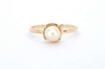 Gouden ring  beschikbaar voor biedingen
