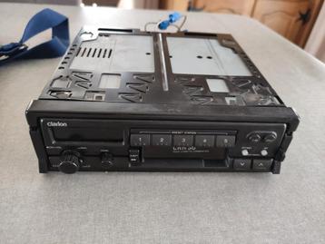 Autoradio cassette CLARION CRH30 avec un étui ., Enlèvement, Utilisé