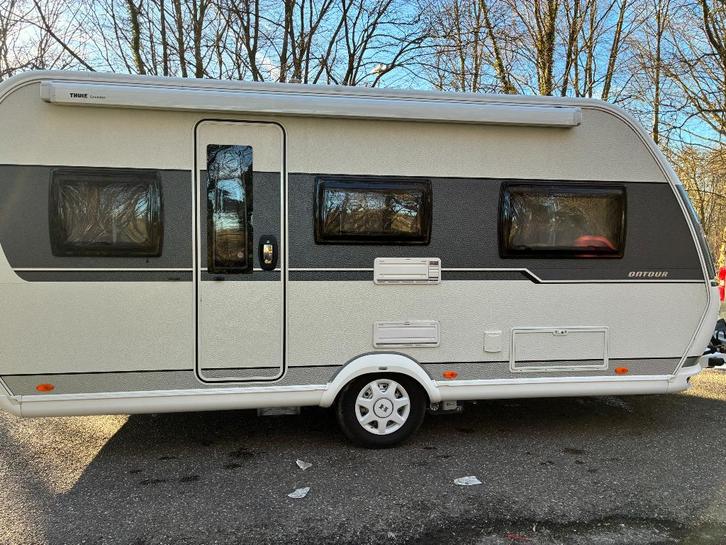 Hobby 470 UL mover vaste luifel 2019, Caravanes & Camping, Caravanes, Particulier, jusqu'à 4, 1000 - 1250 kg, Siège standard, Hobby