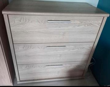 Commode - Verzorgingstafel - Ladekast - kast met schuiven beschikbaar voor biedingen