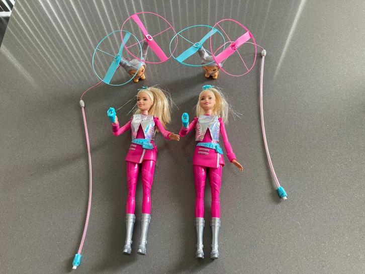 2x Barbie Star Light Adventure - Prinses en vliegende kat, Kinderen en Baby's, Speelgoed | Poppen, Zo goed als nieuw, Barbie, Ophalen of Verzenden