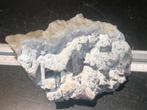 1226 gram zware fluoriet op fluoriet met gele mimetiet, Verzamelen, Mineralen en Fossielen, Ophalen of Verzenden